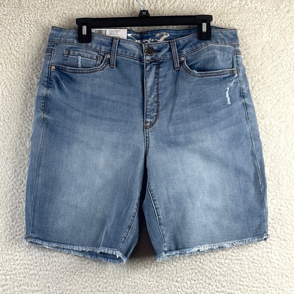 Seven7 Pants - NWT Seven7 Womens Blue Denim Fray Hem Sunset Bermuda Shorts Size 14